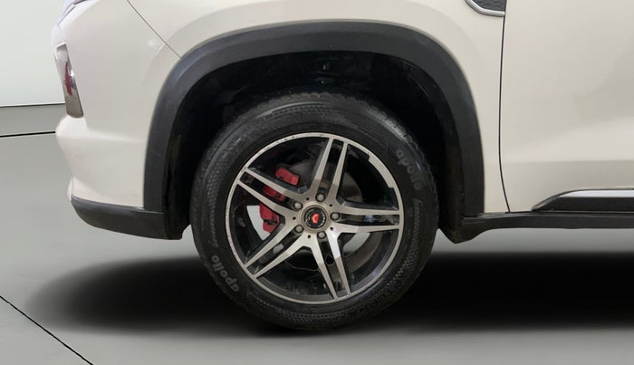 2024 Maruti Grand Vitara SIGMA SMART HYBRID, Petrol, Manual, 29,606 km, Left Front Wheel