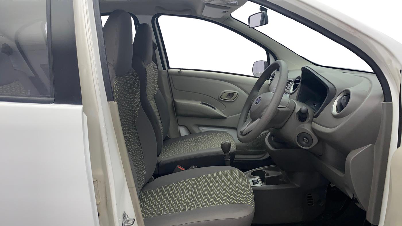 2016 Datsun Redi Go T (O), Petrol, Manual, 63,057 km, Right Side Front Door Cabin