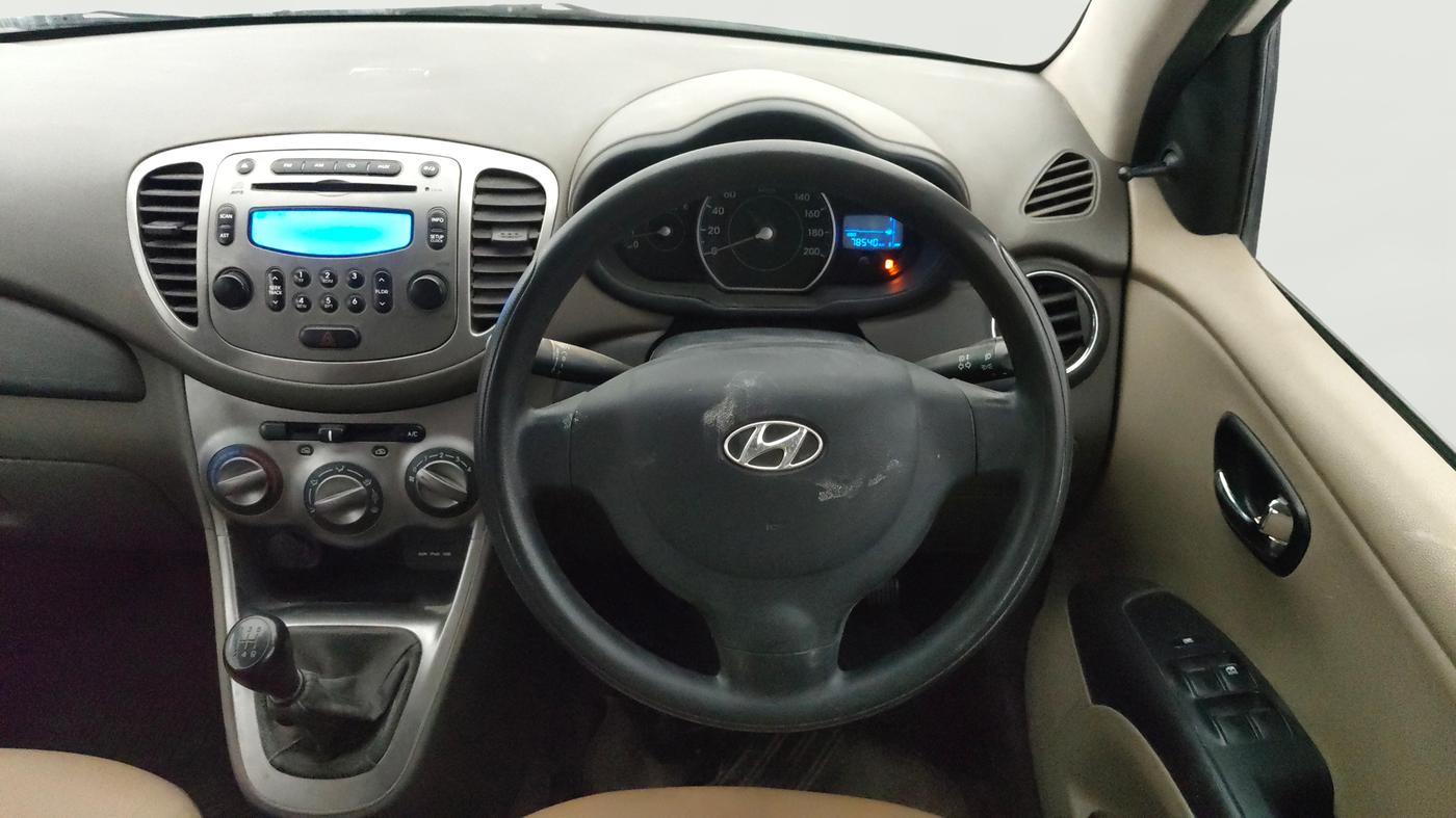 2014 Hyundai i10 SPORTZ 1.1, Petrol, Manual, 78,514 km, Steering Wheel Close Up
