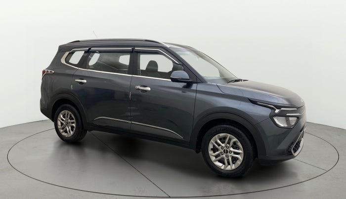 2022 KIA CARENS PRESTIGE 1.4 PETROL 7 STR, Petrol, Manual, 24,555 km, Right Front Diagonal