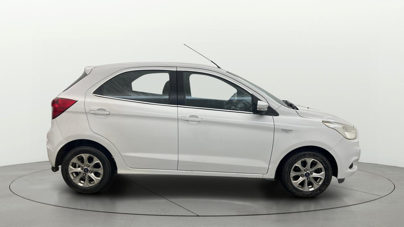 2016 Ford New Figo TITANIUM PLUS 1.2 PETROL, Petrol, Manual, 59,433 km, Right Side View
