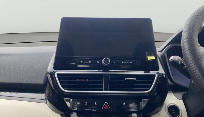 2024 Mahindra XUV 3XO AX5 1.2 L TCMPFi, Petrol, Manual, 6,533 km, Air Conditioner