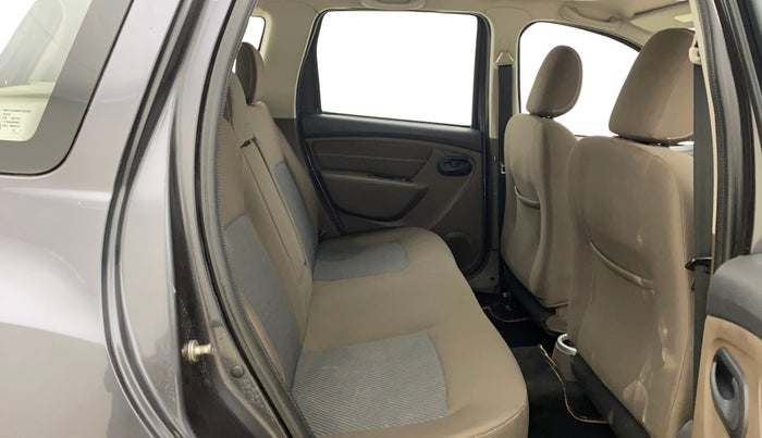 2017 Renault Duster RXL PETROL, Petrol, Manual, 30,983 km, Right Side Rear Door Cabin