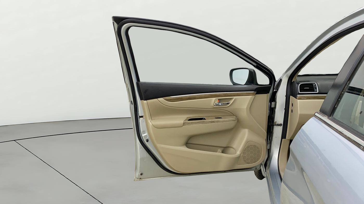 2023 Maruti Ciaz ALPHA  AT 1.5 SHVS PETROL, Petrol, Automatic, 53,557 km, LHS Front Door