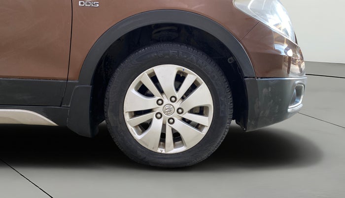 2015 Maruti S Cross ZETA 1.3, Diesel, Manual, 20,896 km, Right Front Wheel
