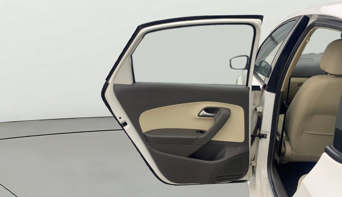 2013 Volkswagen Vento HIGHLINE DIESEL 1.6, Diesel, Manual, 70,042 km, LHS Rear Door