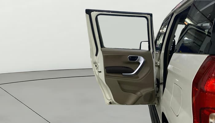 2015 Mahindra TUV300 T8, Diesel, Manual, 81,031 km, LHS Rear Door