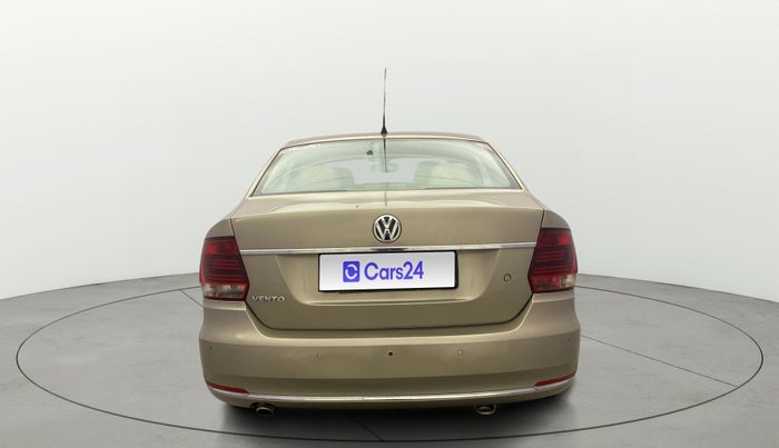 2015 Volkswagen Vento HIGHLINE 1.6 MPI, Petrol, Manual, 1,27,839 km, Back/Rear