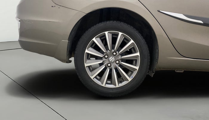 2020 Maruti Ciaz ALPHA  AT 1.5 SHVS PETROL, Petrol, Automatic, 40,410 km, Right Rear Wheel