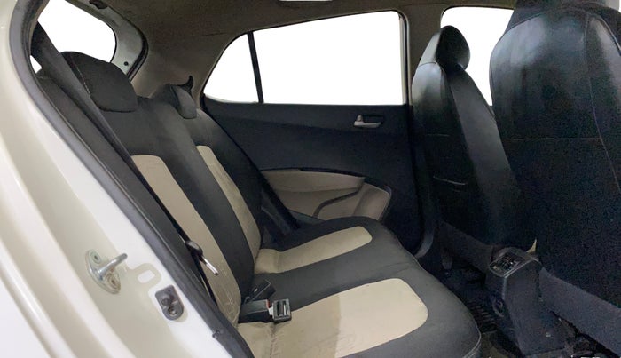 2015 Hyundai Grand i10 SPORTZ 1.2 KAPPA VTVT, Petrol, Manual, 61,620 km, Right Side Rear Door Cabin
