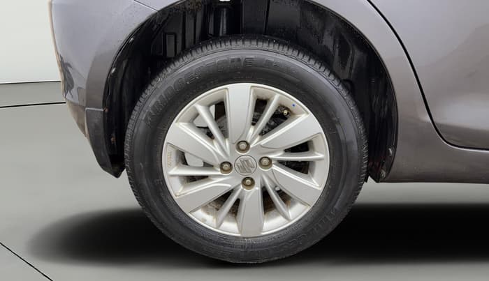 2015 Maruti Swift ZXI, Petrol, Manual, 88,899 km, Right Rear Wheel