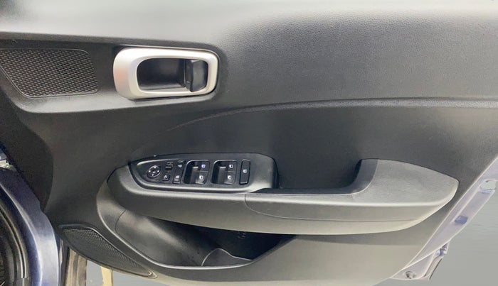 2020 Hyundai VENUE SX 1.0 TURBO IMT, Petrol, Manual, 33,535 km, Driver Side Door Panels Control