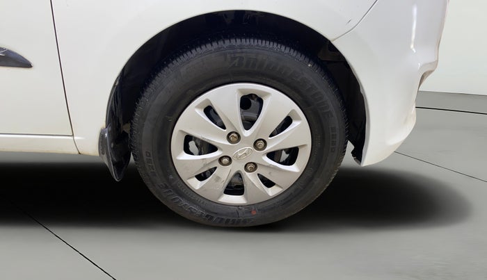 2013 Hyundai i10 MAGNA 1.1, Petrol, Manual, 76,739 km, Right Front Wheel