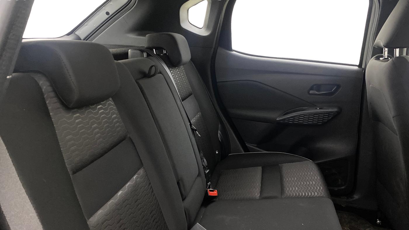 2025 Nissan MAGNITE Visia EZ-Shift, Petrol, Automatic, 3,794 km, Right Side Rear Door Cabin