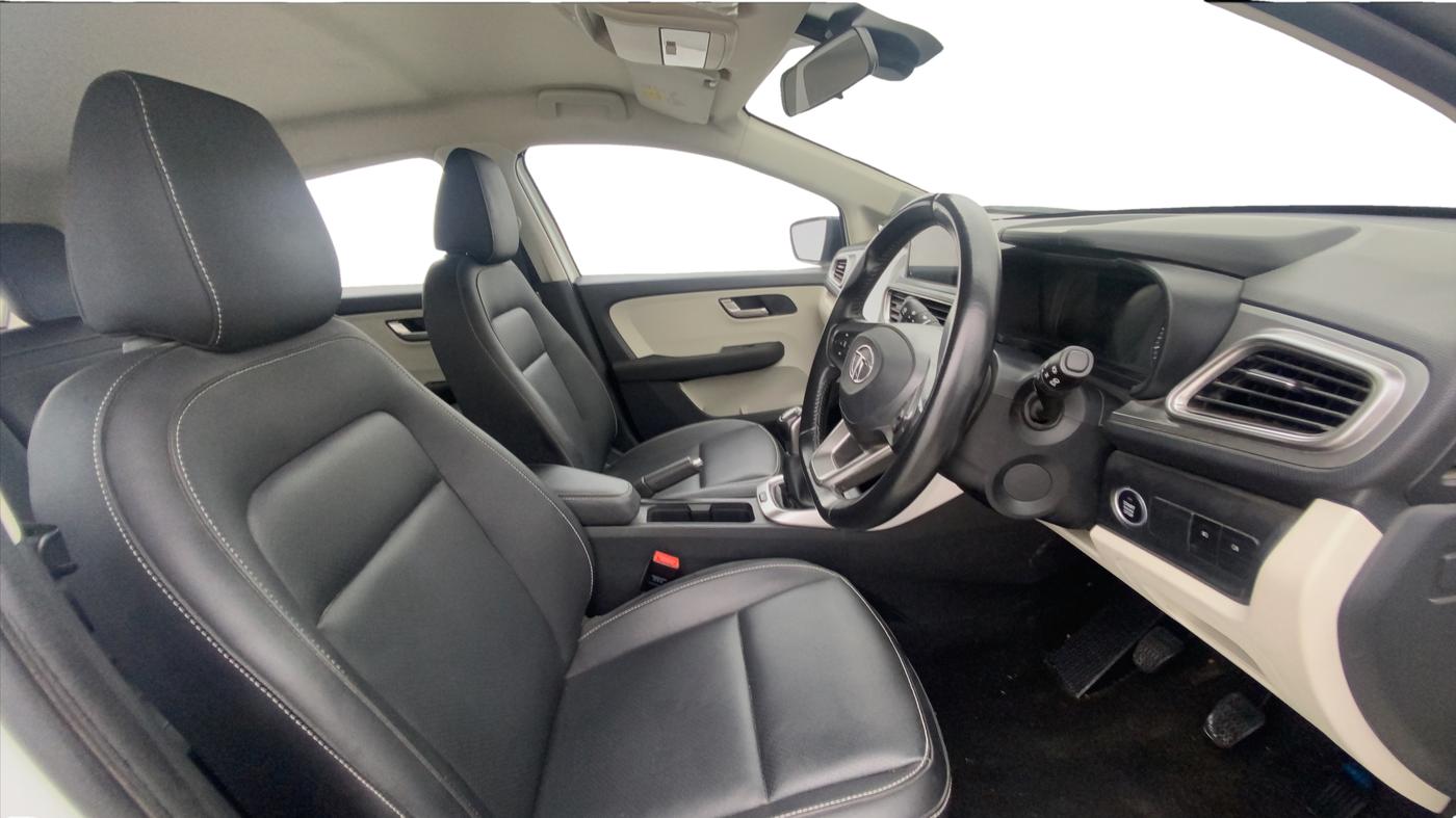 2023 Tata ALTROZ XZ PLUS DIESEL, Diesel, Manual, 10,407 km, Right Side Front Door Cabin