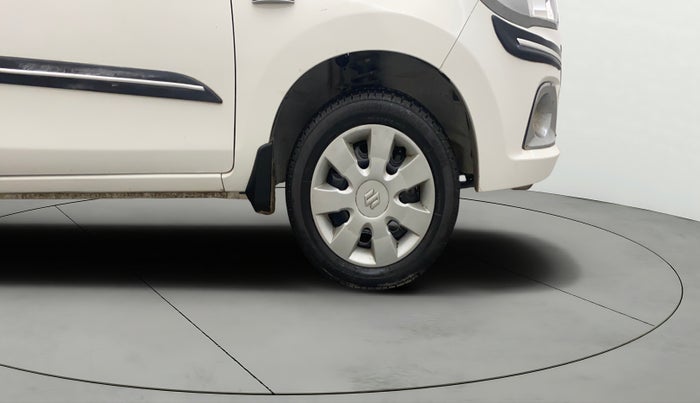 2019 Maruti Alto K10 VXI, Petrol, Manual, 30,381 km, Right Front Wheel