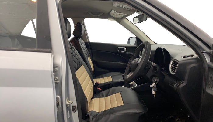 2019 Hyundai VENUE E 1.4 CRDI, Diesel, Manual, 1,10,474 km, Right Side Front Door Cabin