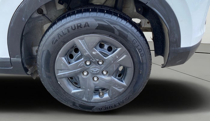 2023 Hyundai VENUE S 1.2, CNG, Manual, 80,351 km, Left Rear Wheel