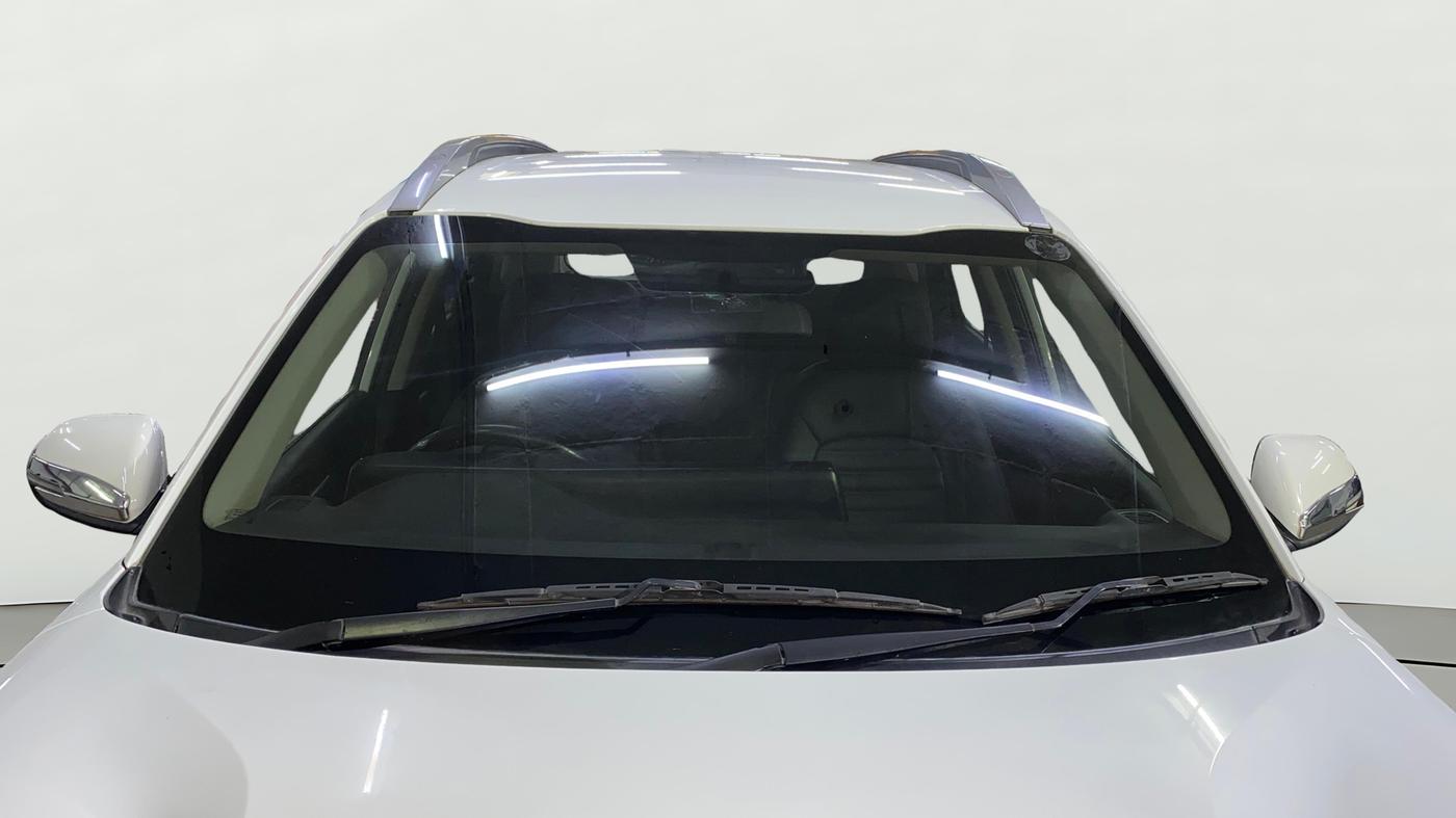 2021 KIA SONET HTK PLUS 1.5 AT, Diesel, Automatic, 1,32,553 km, Front Windshield