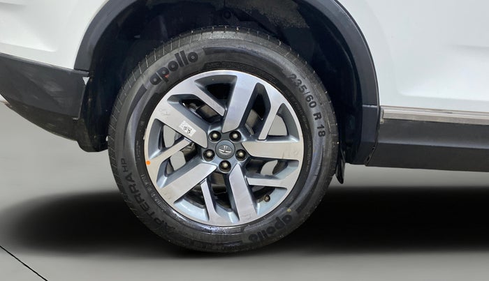 2022 Tata Safari XZA PLUS, Diesel, Automatic, 70,304 km, Right Rear Wheel