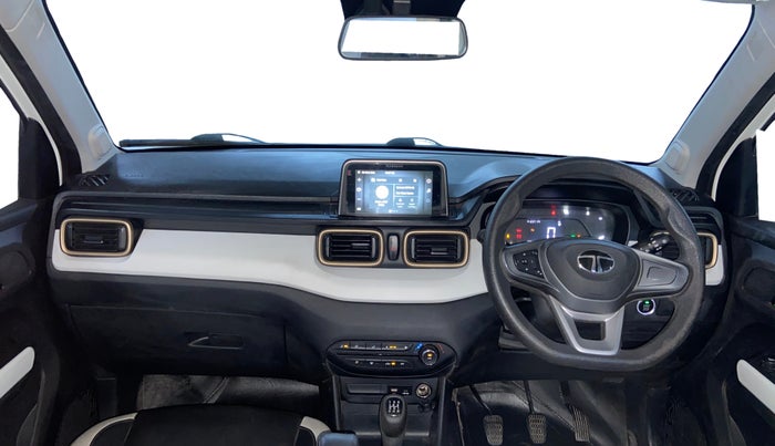 2024 Tata PUNCH ACCOMPLISHED DAZZLE SUNROOF CNG MT, CNG, Manual, 32,527 km, Dashboard