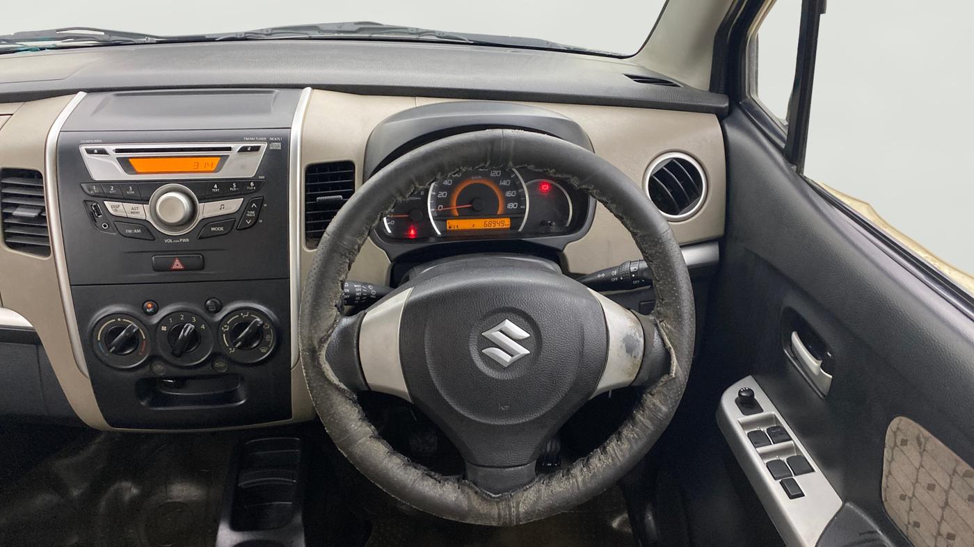 2014 Maruti Wagon R 1.0 VXI, Petrol, Manual, 68,936 km, Steering Wheel Close Up