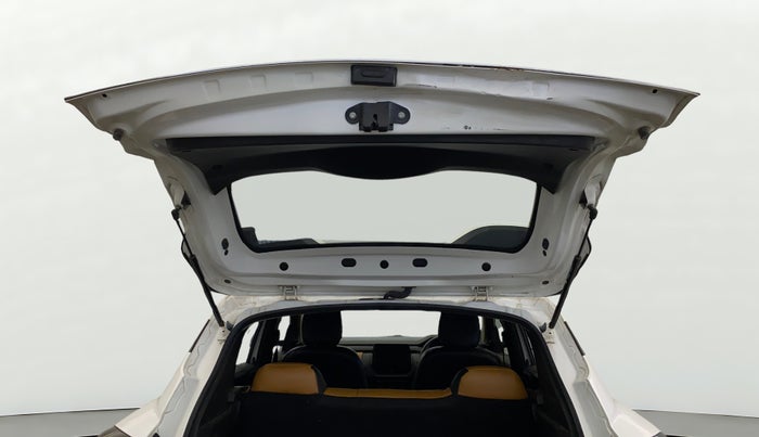 2023 Renault Kiger RXE MT, Petrol, Manual, 21,298 km, Boot Door Open