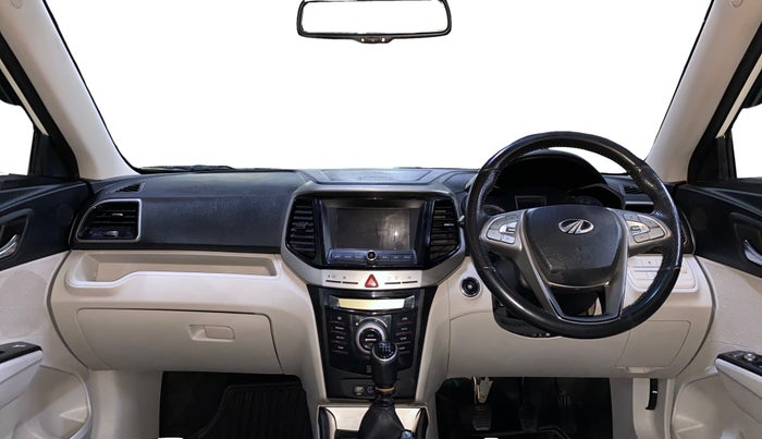 2022 Mahindra XUV300 W8 (O) 1.2 PETROL, Petrol, Manual, 61,570 km, Dashboard