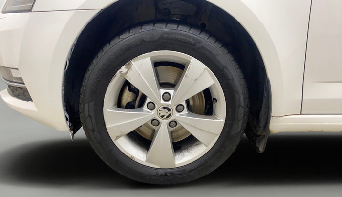 2019 Skoda Octavia STYLE 1.8 TSI AT, Petrol, Automatic, 1,12,805 km, Left Front Wheel