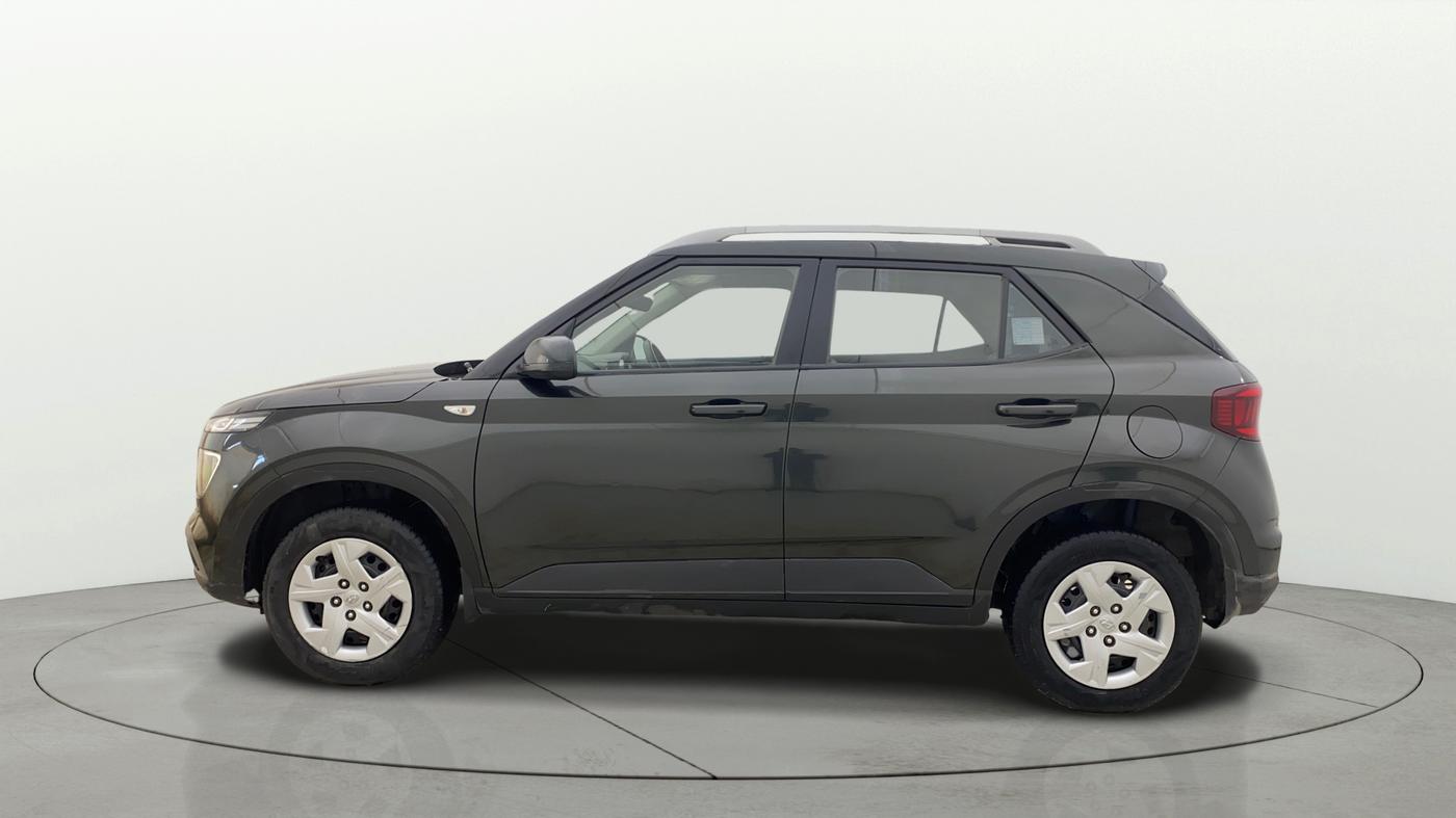 2020 Hyundai VENUE S 1.2, Petrol, Manual, 79,015 km, Left Side