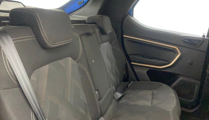 2021 Renault Kiger RXT AMT, Petrol, Automatic, 40,204 km, Right Side Rear Door Cabin