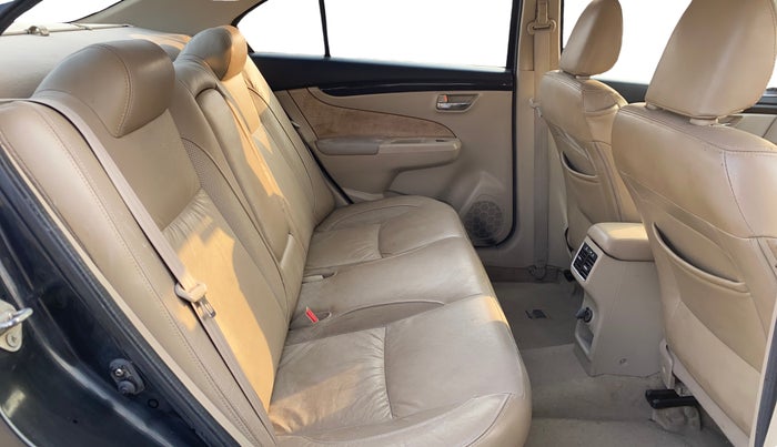 2015 Maruti Ciaz ZDI+ SHVS, Diesel, Manual, 72,810 km, Right Side Rear Door Cabin