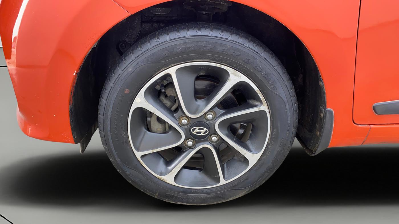 2018 Hyundai Grand i10 SPORTZ AT 1.2 KAPPA VTVT, Petrol, Automatic, 23,239 km, Left Front Wheel