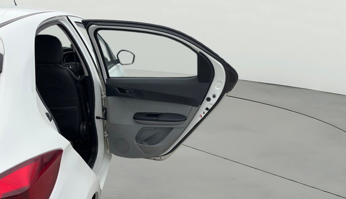 2022 Tata Tiago XT CNG, CNG, Manual, 50,741 km, RHS Rear Door