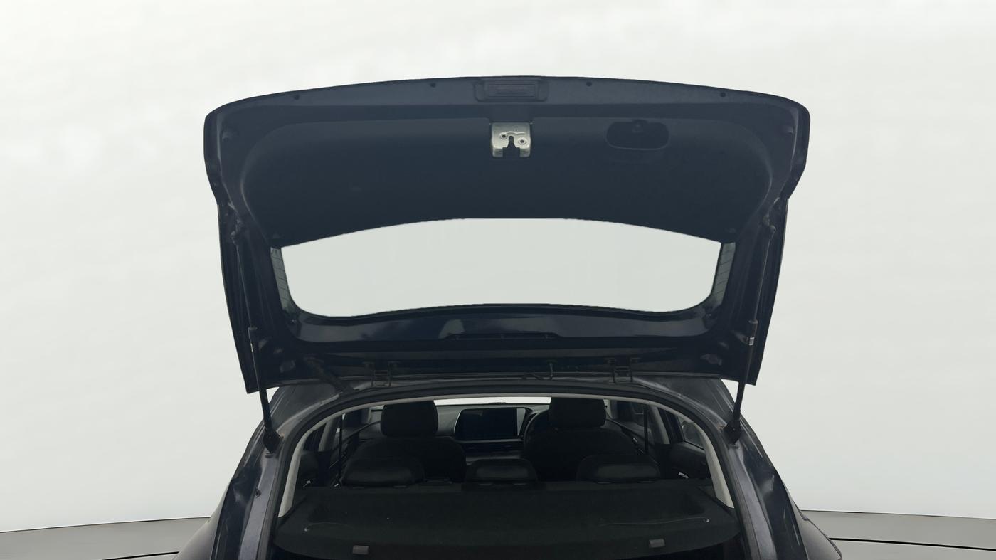 2023 Hyundai NEW I20 ASTA (O) 1.2 MT, Petrol, Manual, 15,037 km, Boot Door Open