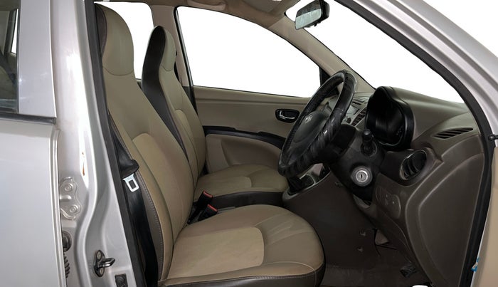 2015 Hyundai i10 SPORTZ 1.1, Petrol, Manual, 33,960 km, Right Side Front Door Cabin