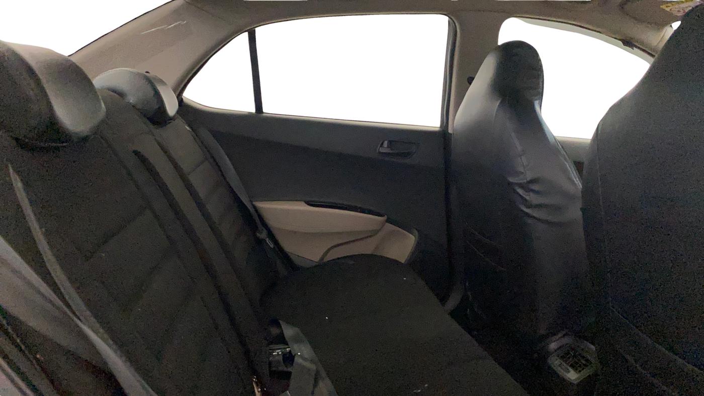 2018 Hyundai Xcent S 1.2, Petrol, Manual, 49,484 km, Right Side Rear Door Cabin