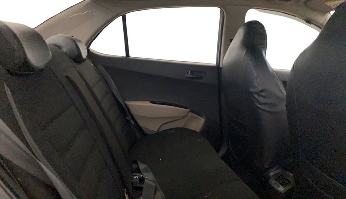 2018 Hyundai Xcent S 1.2, Petrol, Manual, 49,367 km, Right Side Rear Door Cabin