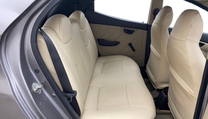 2013 Hyundai Eon D-LITE+, Petrol, Manual, 84,006 km, Right Side Rear Door Cabin