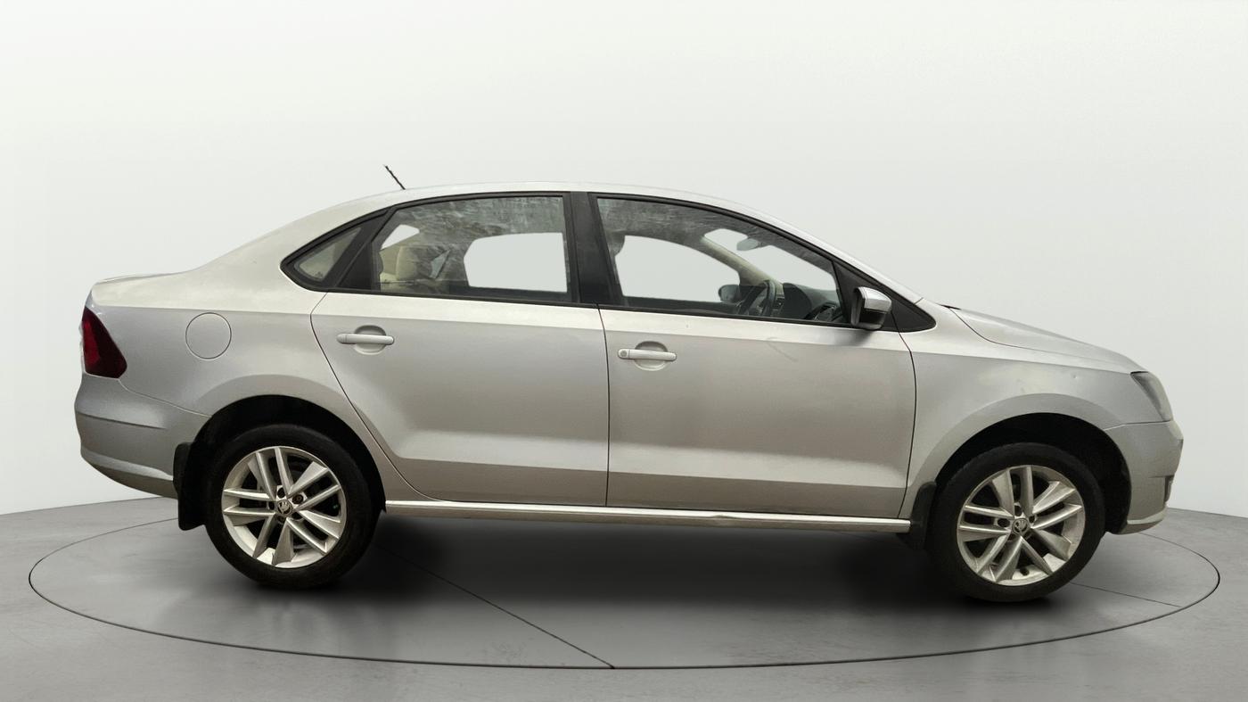 2018 Skoda Rapid STYLE 1.6 MPI AT, Petrol, Automatic, 64,510 km, Right Side View