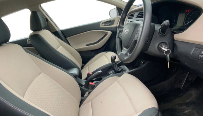 2016 Hyundai Elite i20 SPORTZ 1.2, Petrol, Manual, 32,569 km, Right Side Front Door Cabin