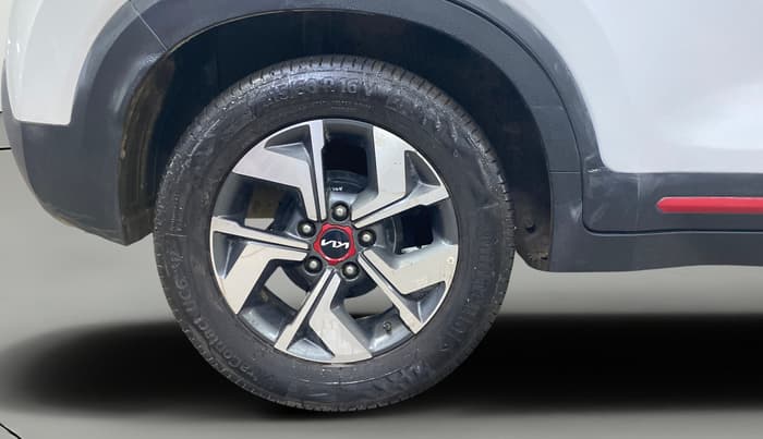 2022 KIA SONET GTX PLUS 1.5 AT, Diesel, Automatic, 84,044 km, Right Rear Wheel
