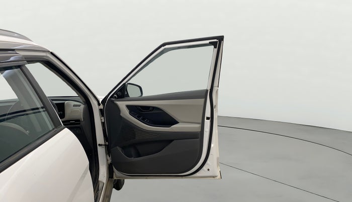 2024 Hyundai Creta E 1.5 PETROL, Petrol, Manual, 20,038 km, RHS Front Door