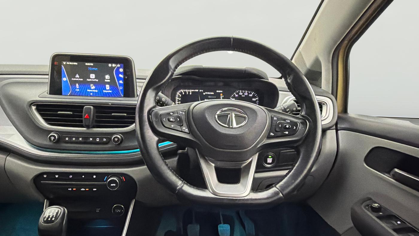 2020 Tata ALTROZ XZ PETROL, Petrol, Manual, 64,354 km, Steering Wheel Close Up
