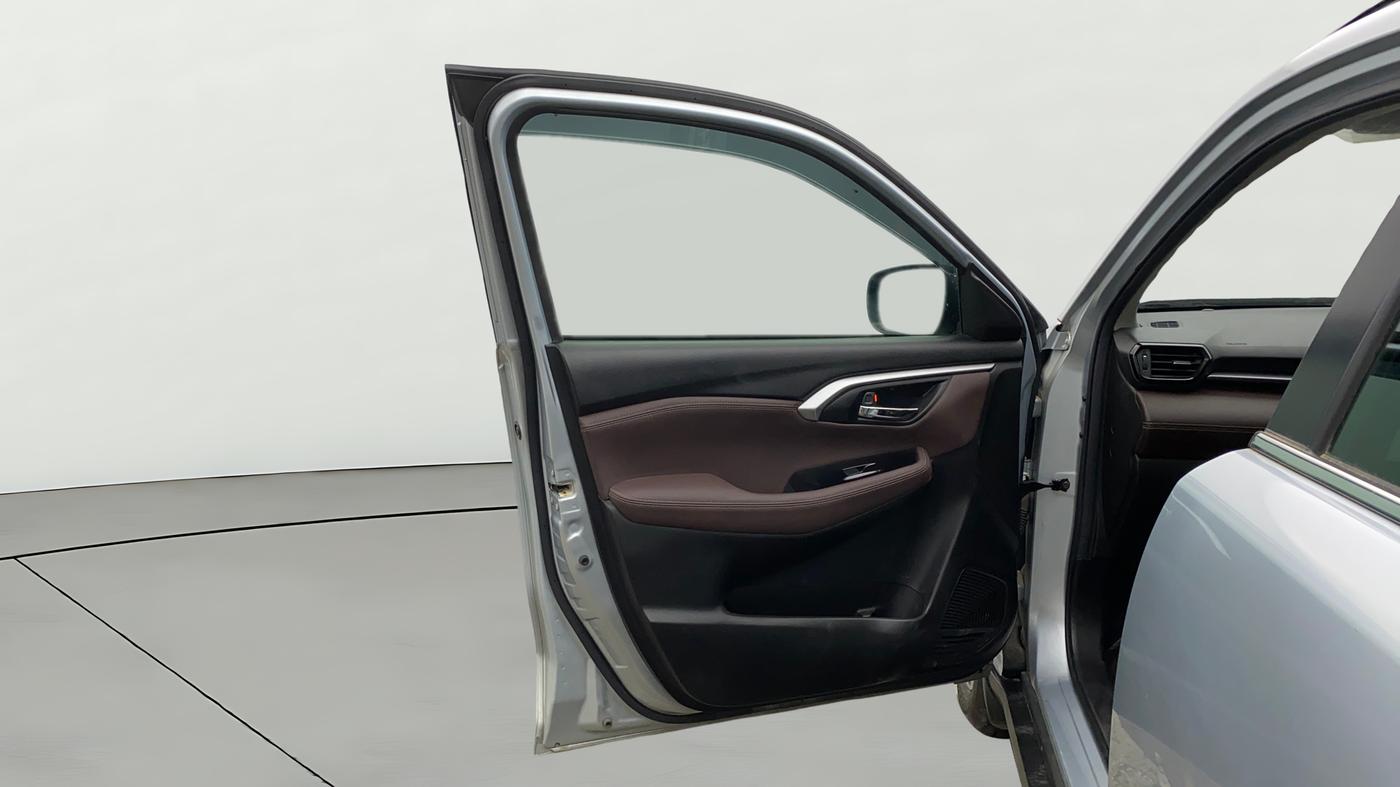 2023 Maruti Grand Vitara ZETA SMART HYBRID, Petrol, Manual, 10,426 km, LHS Front Door