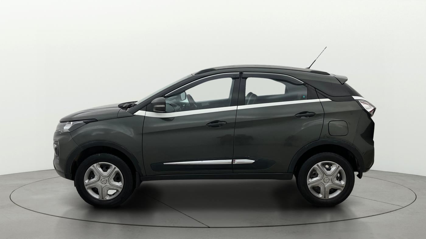 2020 Tata NEXON XMA SUNROOF PETROL, Petrol, Automatic, 69,401 km, Left Side