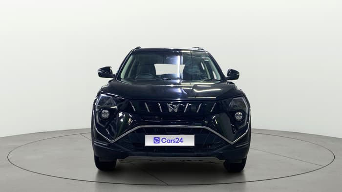 2026 Mahindra XUV 3XO AX5 1.2 L TCMPFI AT, Petrol, Automatic, 5,787 km, Front