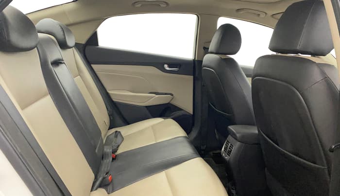 2018 Hyundai Verna 1.6 VTVT SX (O) AT, Petrol, Automatic, 48,550 km, Right Side Rear Door Cabin