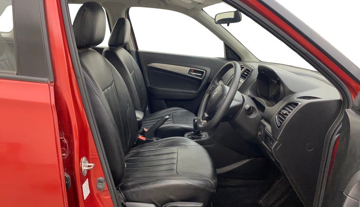 2018 Maruti Vitara Brezza ZDI PLUS AT DUAL TONE, Diesel, Automatic, 1,03,888 km, Right Side Front Door Cabin