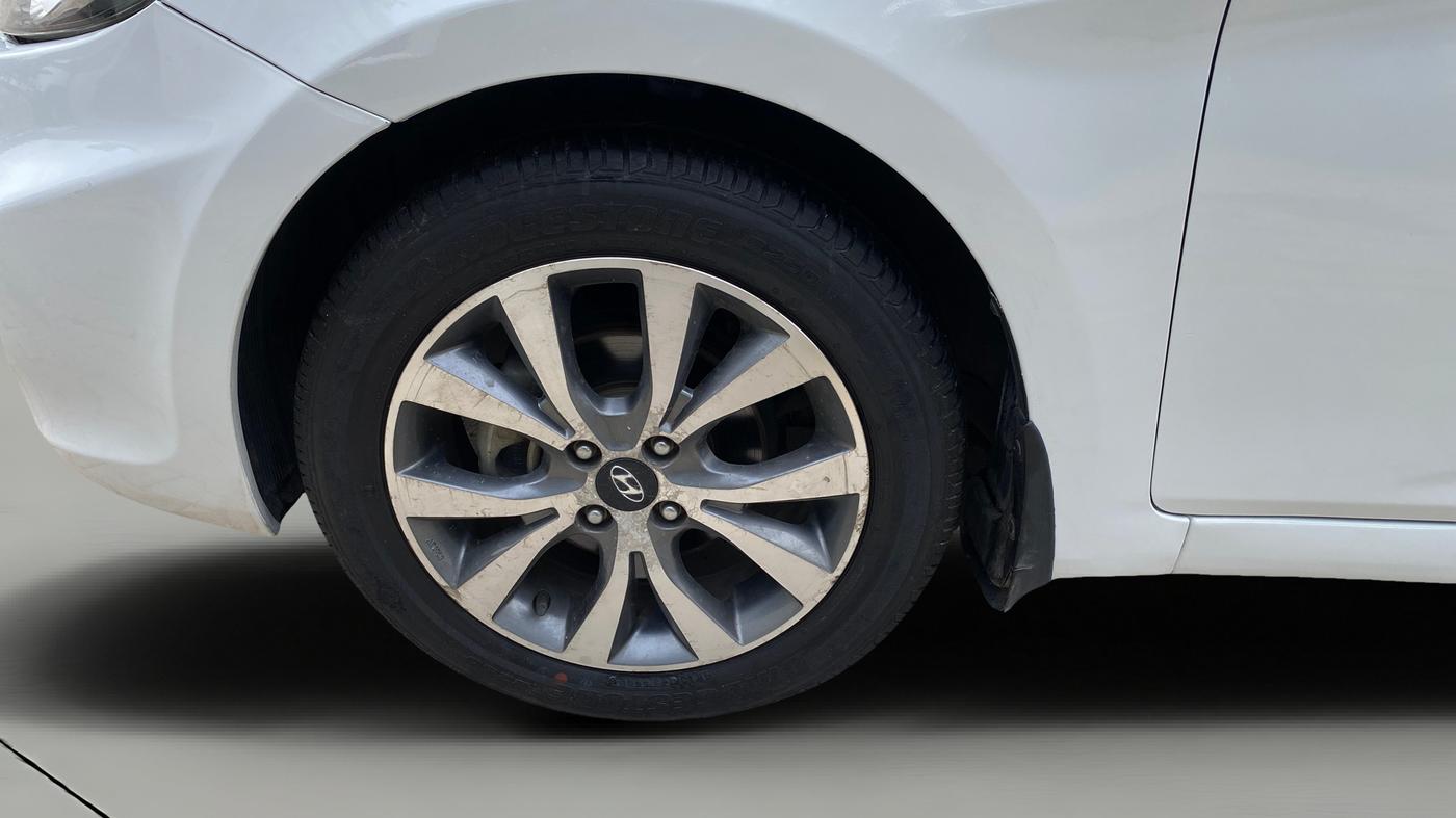2014 Hyundai Verna FLUIDIC 1.6 VTVT SX, Petrol, Manual, 61,445 km, Left Front Wheel